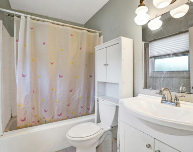 5911 Ne 14th Lane - Photo Thumbnail 9