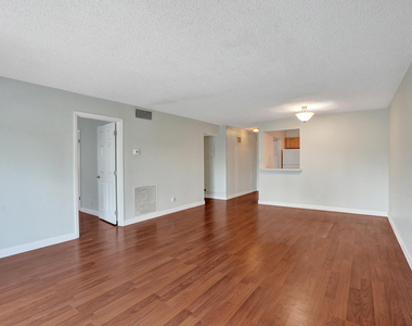 5911 Ne 14th Lane - Photo Thumbnail 6