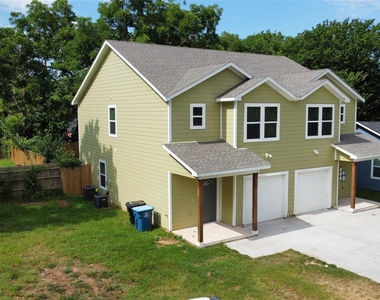 1016 W Ford Street - Photo Thumbnail 3