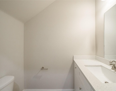 1016 W Ford Street - Photo Thumbnail 11