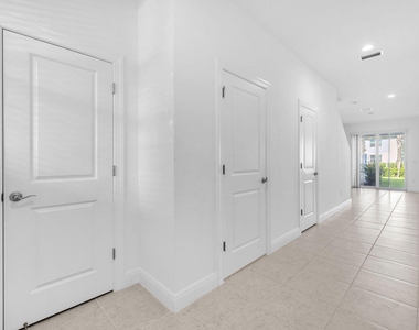 540 Sanderling Circle - Photo Thumbnail 15