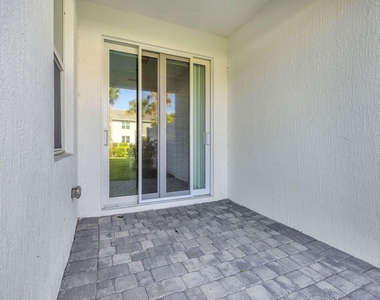 540 Sanderling Circle - Photo Thumbnail 17