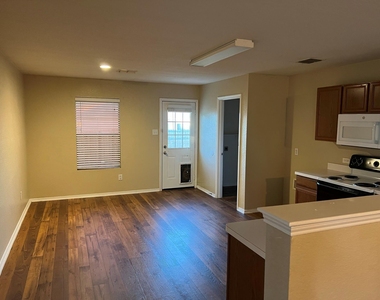 14036 Firebush Lane - Photo Thumbnail 6