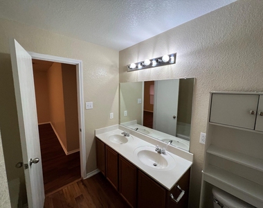 14036 Firebush Lane - Photo Thumbnail 15