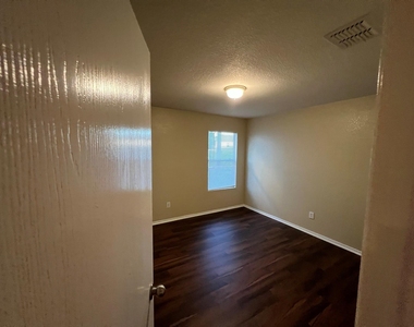 14036 Firebush Lane - Photo Thumbnail 21