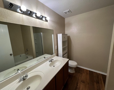14036 Firebush Lane - Photo Thumbnail 18