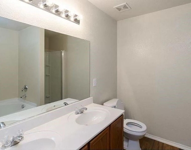 14036 Firebush Lane - Photo Thumbnail 3