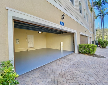 335 E Thatch Palm Circle - Photo Thumbnail 25
