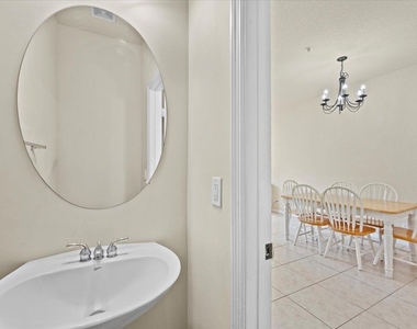335 E Thatch Palm Circle - Photo Thumbnail 8