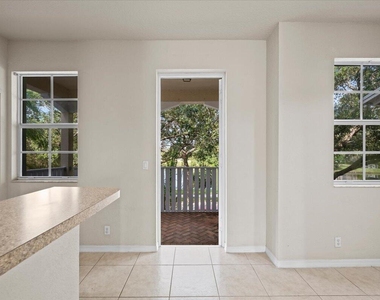 335 E Thatch Palm Circle - Photo Thumbnail 34