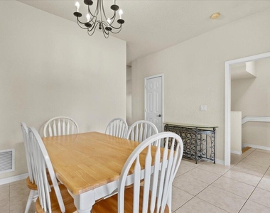 335 E Thatch Palm Circle - Photo Thumbnail 6