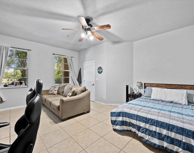 335 E Thatch Palm Circle - Photo Thumbnail 4