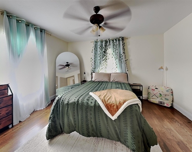 4705 Selkirk Drive - Photo Thumbnail 5