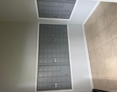 3553 Forest Hill Boulevard - Photo Thumbnail 4