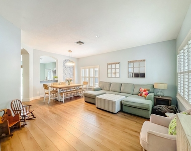 1143 Canoe Point - Photo Thumbnail 9