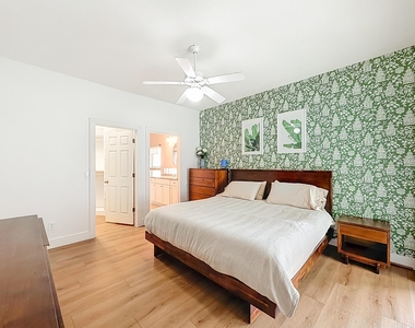 1143 Canoe Point - Photo Thumbnail 35