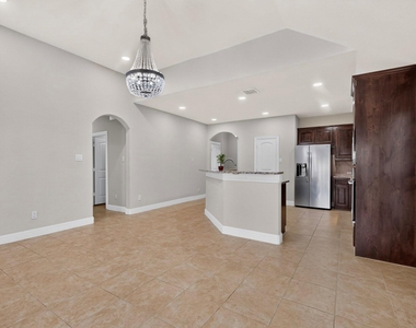 10529 N Jackson Hole Lane - Photo Thumbnail 11