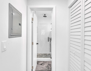 649 Ne 16th Terrace - Photo Thumbnail 14