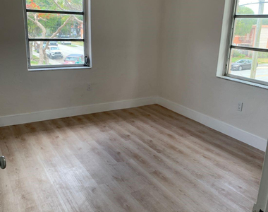 3591 Sw 10th Street - Photo Thumbnail 8