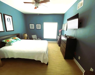 4240 Gator Trace Avenue - Photo Thumbnail 6