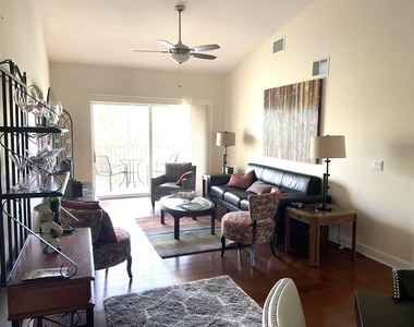 4240 Gator Trace Avenue - Photo Thumbnail 3