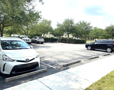 4240 Gator Trace Avenue - Photo Thumbnail 12