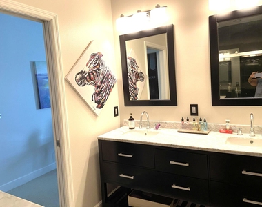 4240 Gator Trace Avenue - Photo Thumbnail 8