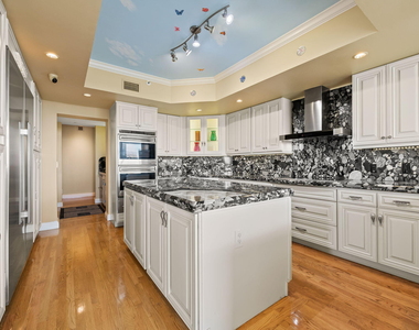 3055 Harbor Drive - Photo Thumbnail 2