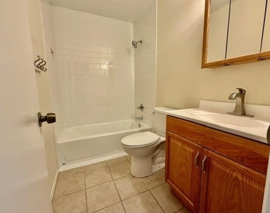 801 Kingswood Avenue - Photo Thumbnail 9