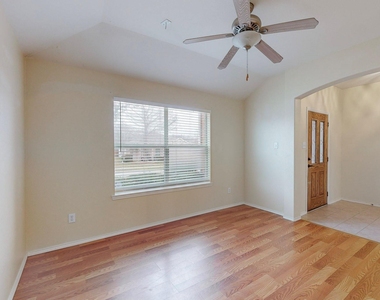 1065 Aviary Drive - Photo Thumbnail 5