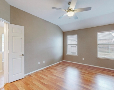 1065 Aviary Drive - Photo Thumbnail 21