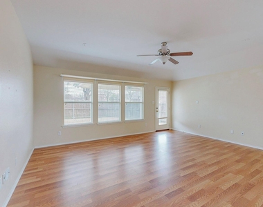 1065 Aviary Drive - Photo Thumbnail 10
