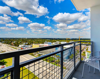 3635 Ne 1st Avenue - Photo Thumbnail 4