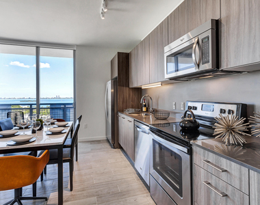 3635 Ne 1st Avenue - Photo Thumbnail 7