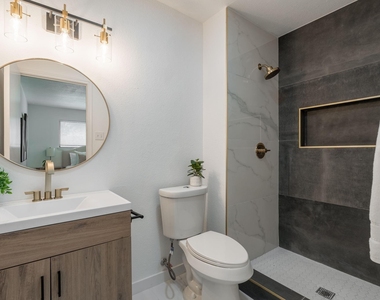 306 Bardfield Avenue - Photo Thumbnail 14