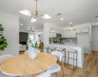 306 Bardfield Avenue - Photo Thumbnail 7