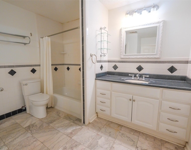 3900 Dexter Avenue - Photo Thumbnail 15
