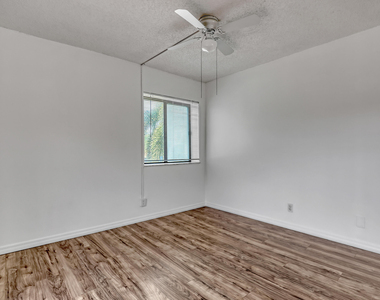 6335 Red Pine Lane - Photo Thumbnail 22