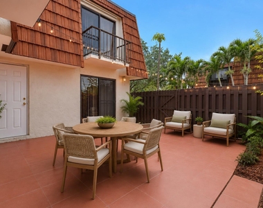6335 Red Pine Lane - Photo Thumbnail 27