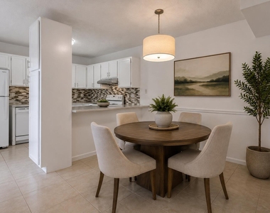 6335 Red Pine Lane - Photo Thumbnail 10