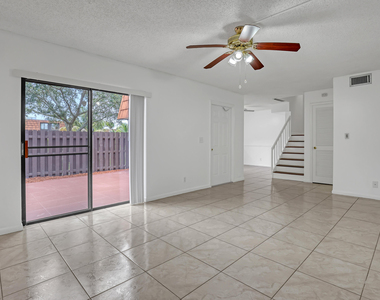 6335 Red Pine Lane - Photo Thumbnail 5