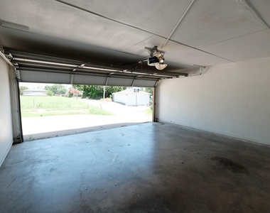 1909 Sutter Street - Photo Thumbnail 15