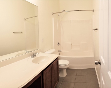 3708 Verde Drive - Photo Thumbnail 9