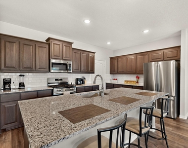 3531 Columbus Street - Photo Thumbnail 10