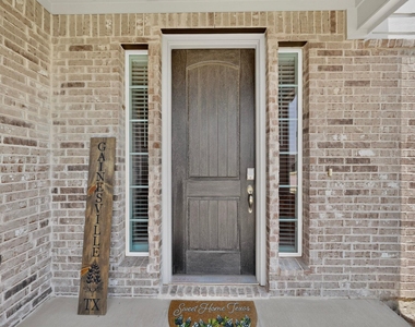 3531 Columbus Street - Photo Thumbnail 1