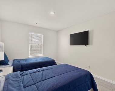 3531 Columbus Street - Photo Thumbnail 26