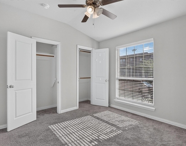 3342 Solana Circle - Photo Thumbnail 6