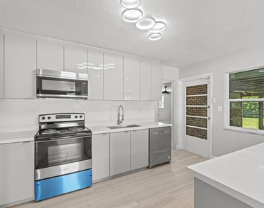 534 E Del Monte Avenue - Photo Thumbnail 20