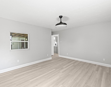 534 E Del Monte Avenue - Photo Thumbnail 42