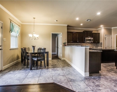 300 Rugby Lane - Photo Thumbnail 9